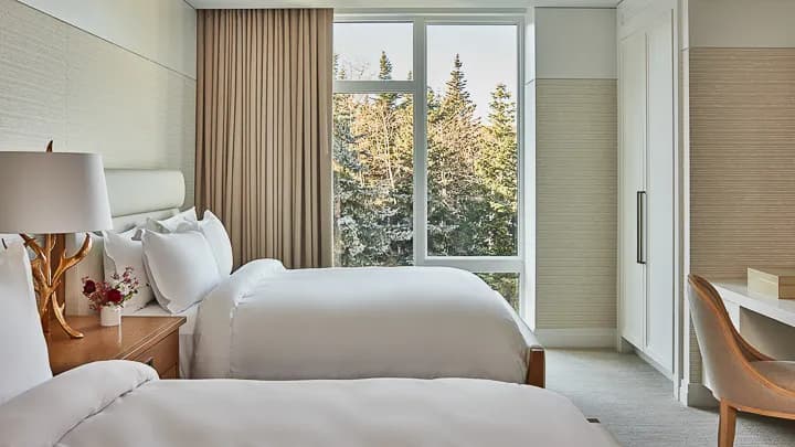 goldenerhirschaubergecollection_bedroom_twinbeds