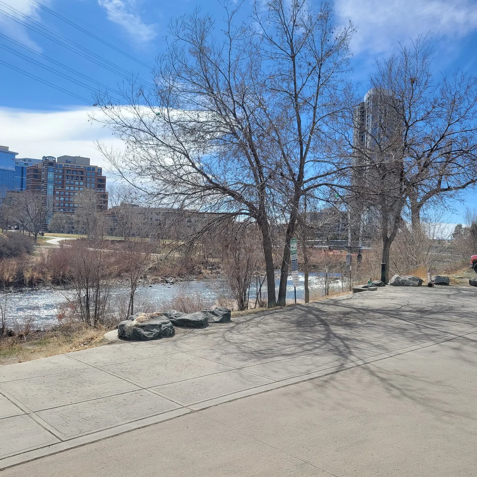 exterior-riverside