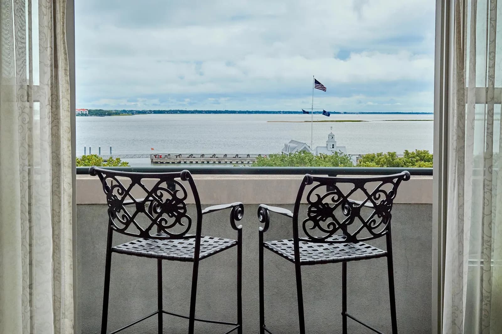 exterior-balconyview