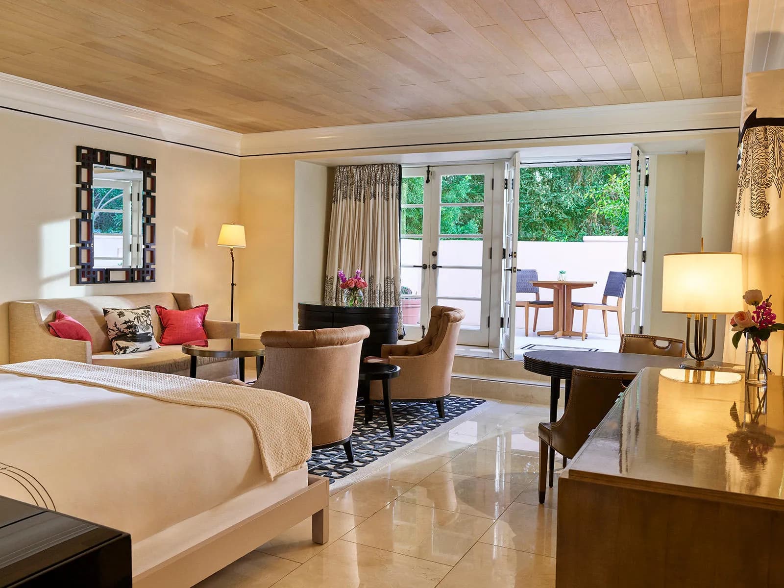 bedroom-suite