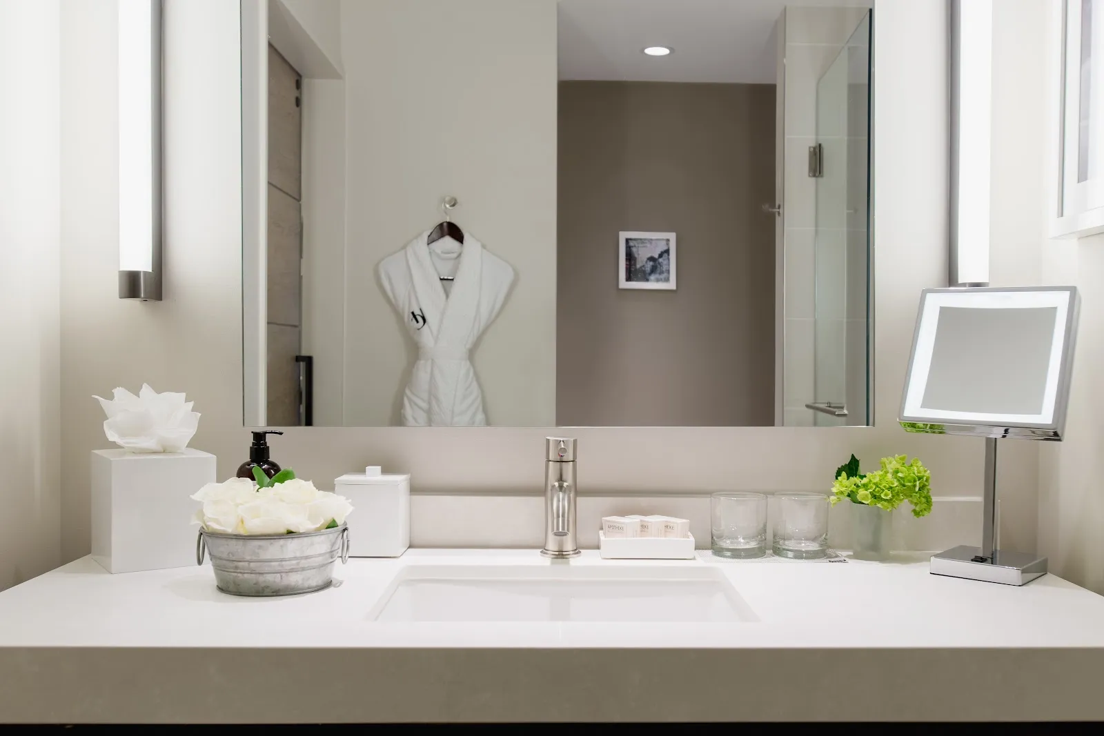 bathroom-vanity