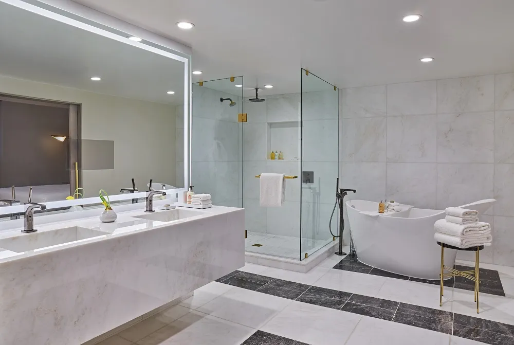 bathroom-bathtub