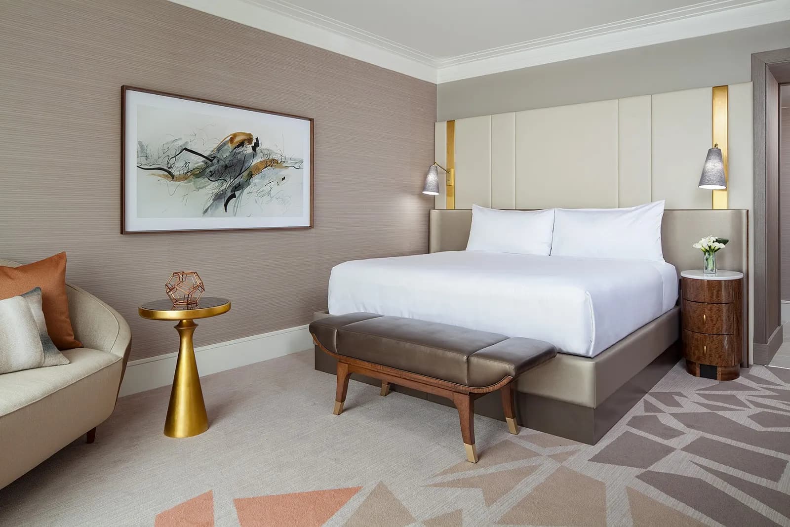 bedroom-kingbed