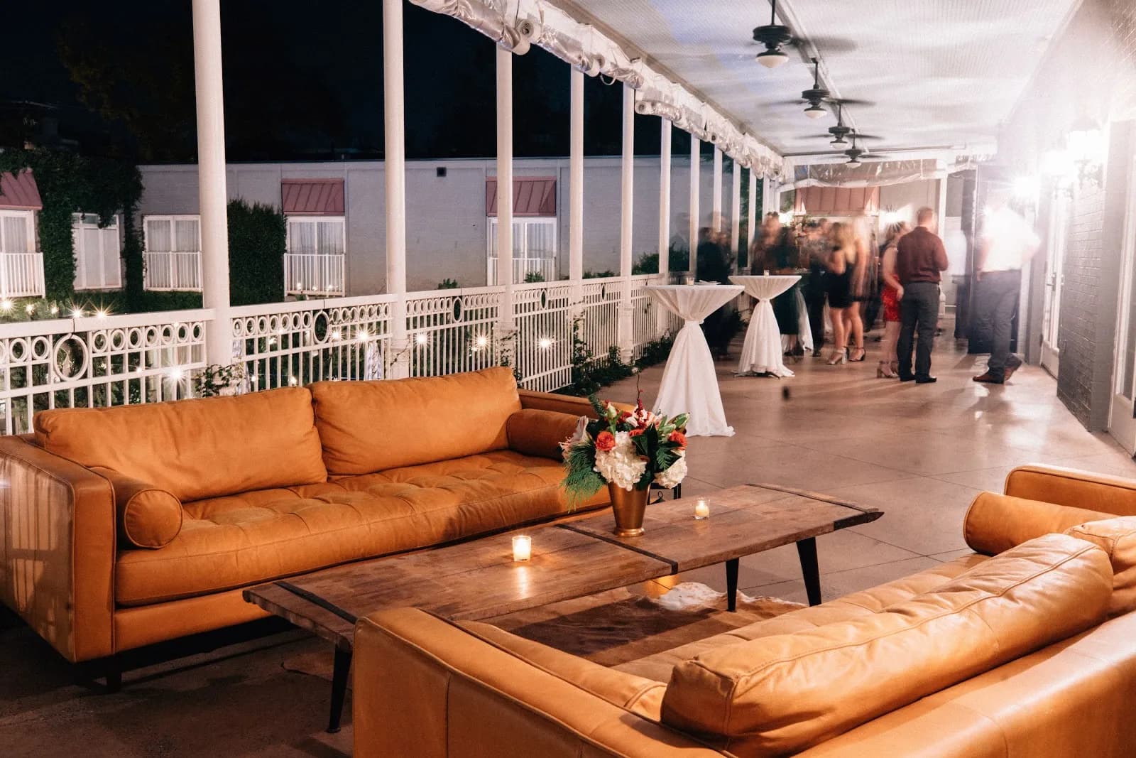 hotelella_exterior_balcony
