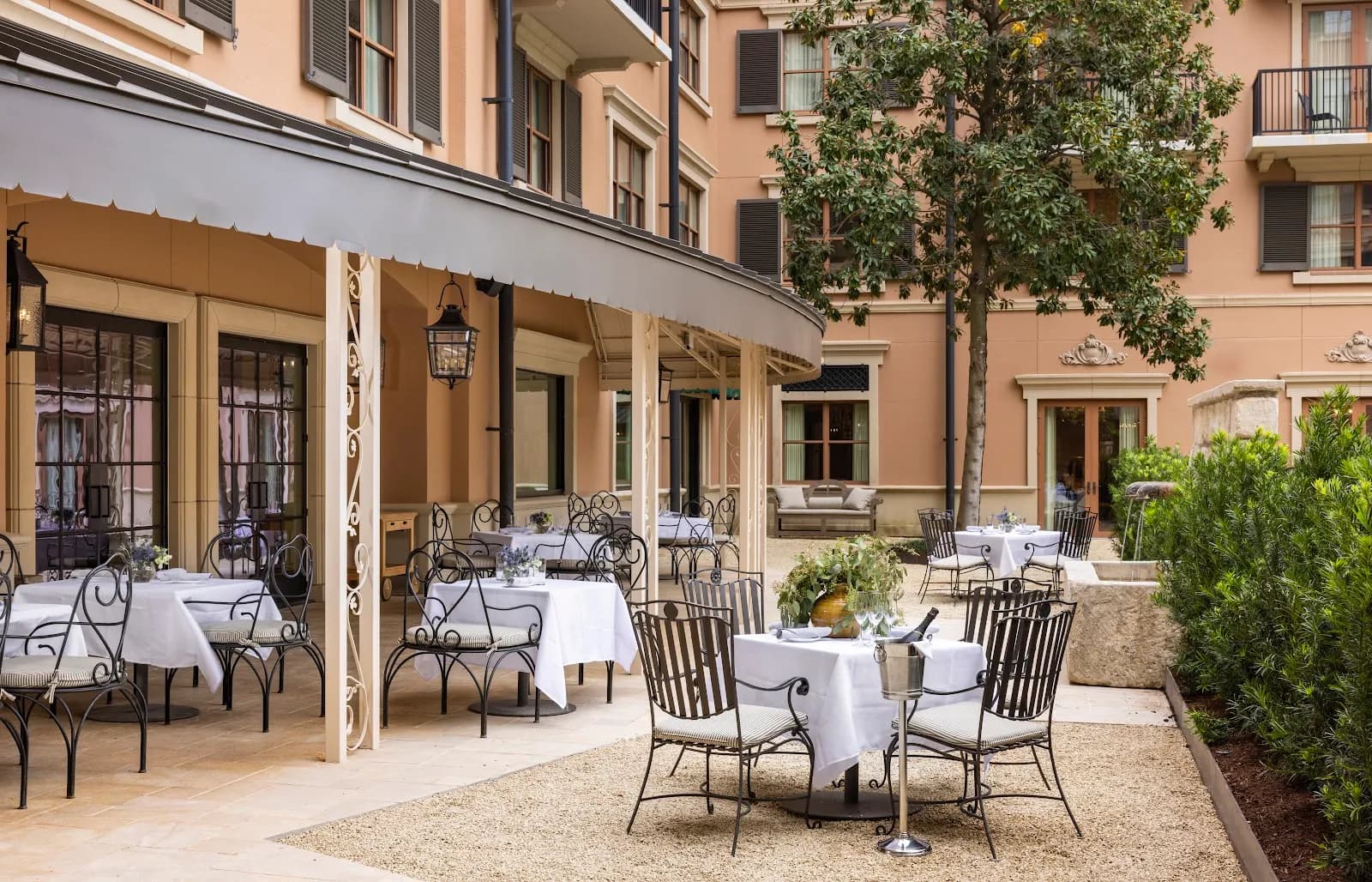 exterior-courtyard
