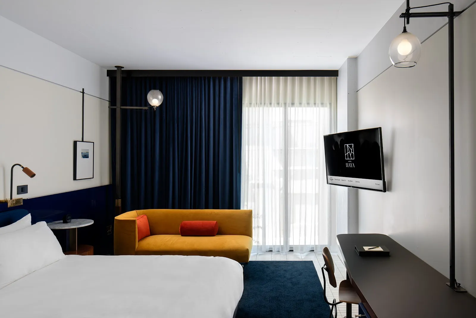 bedroom-suite