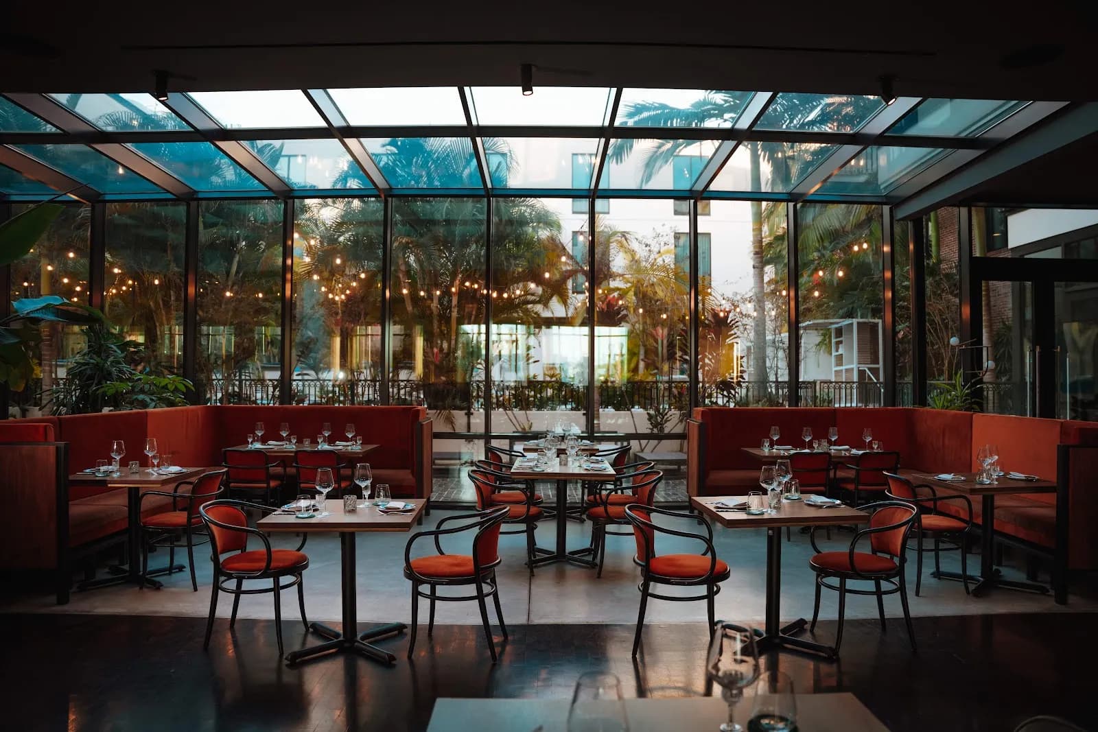 dining-restaurantseating