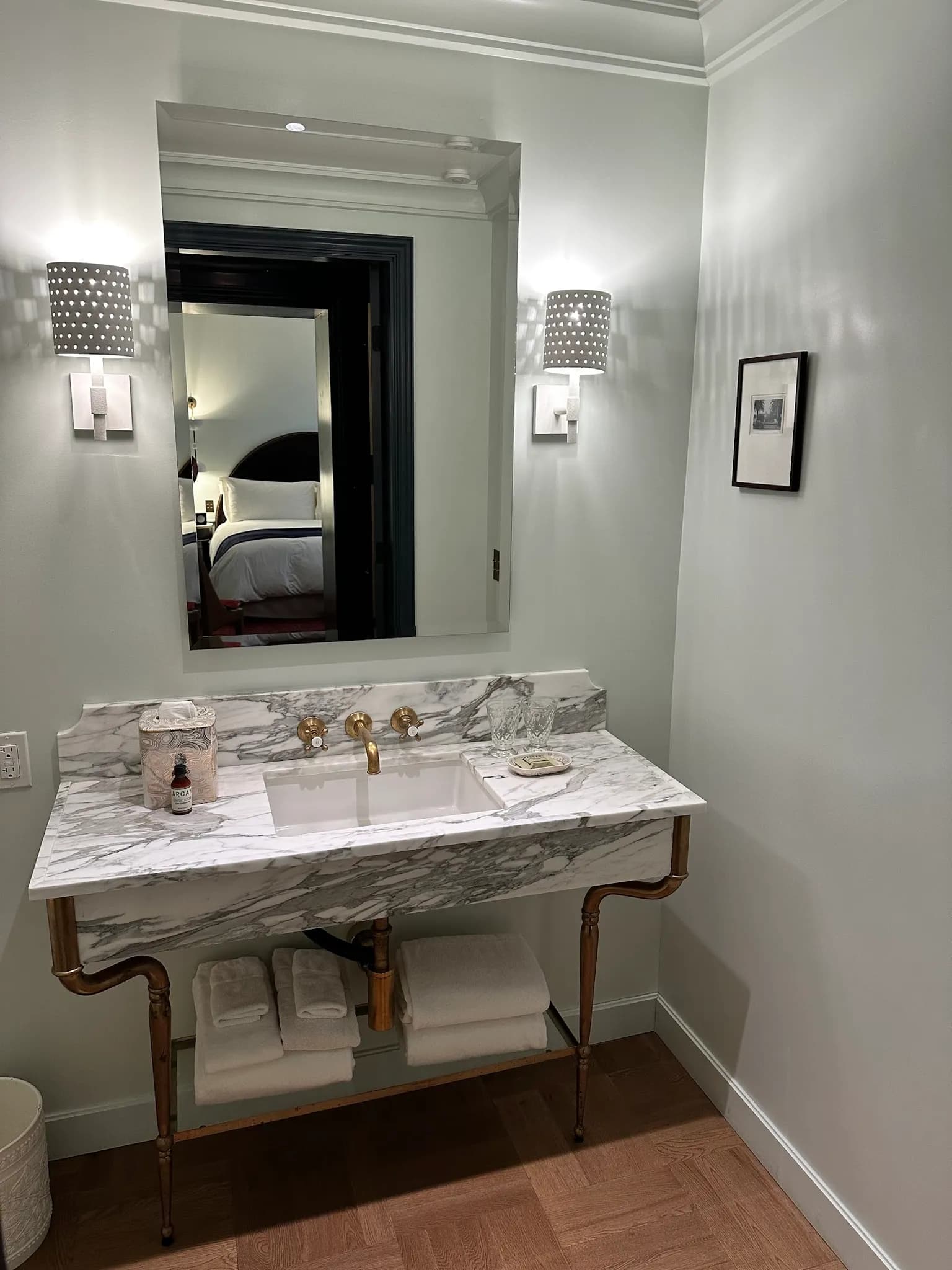 bathroom-vanity