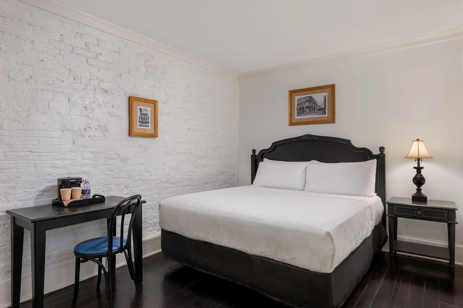 bedroom-kingbed-3