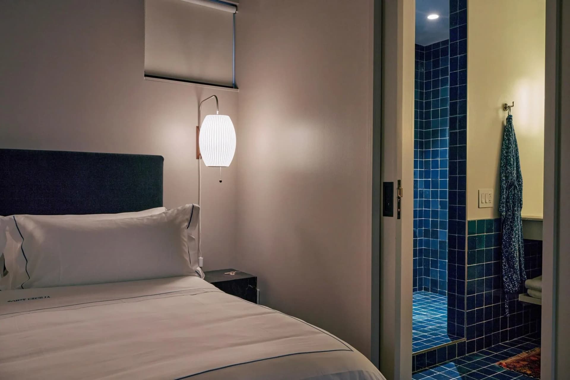 hotelsaintcecilia_bedroom_kingbed_7