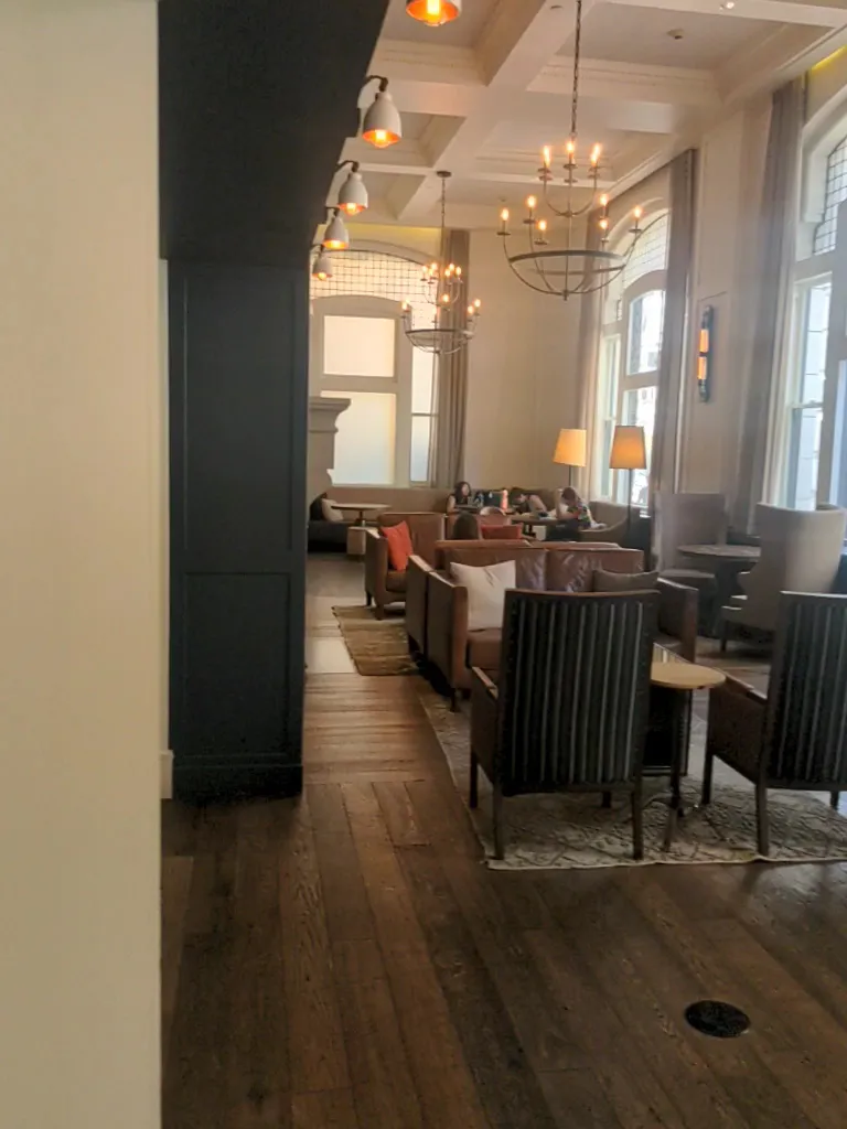 interior-lounge