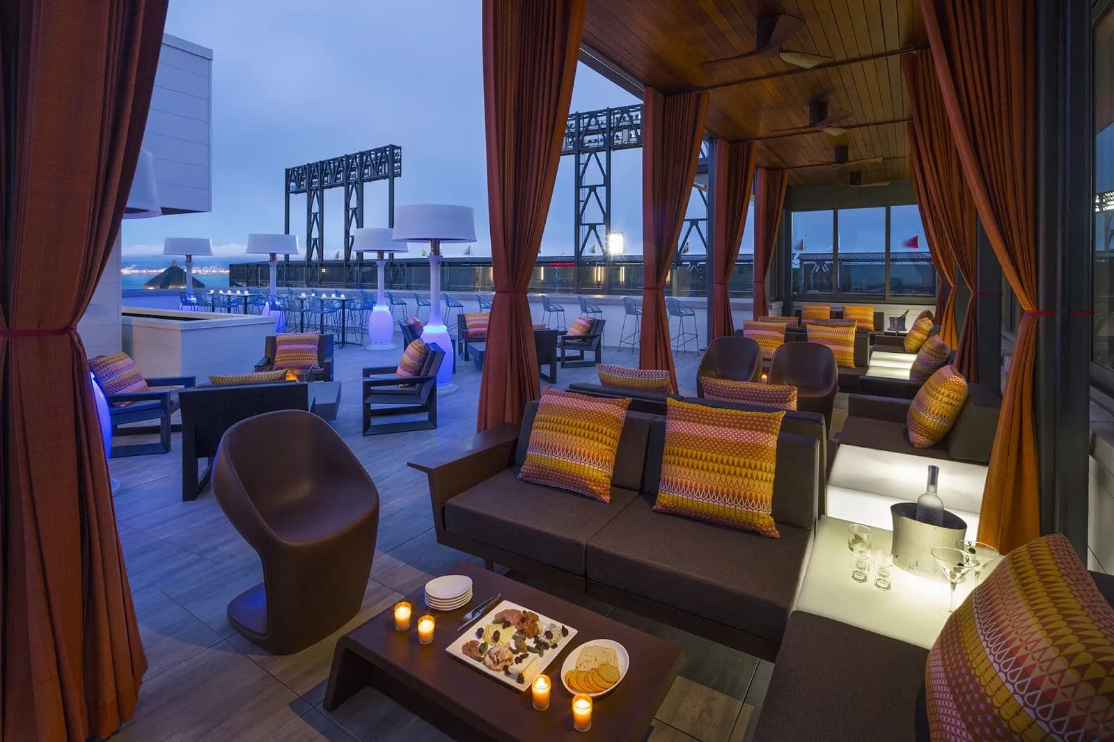 amenities-rooftopcabana