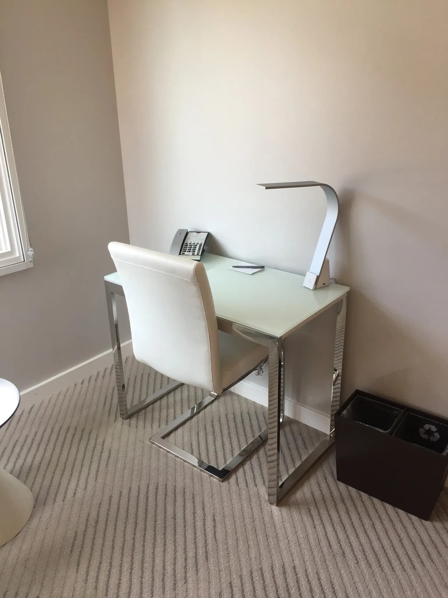 bedroom-workspace-2