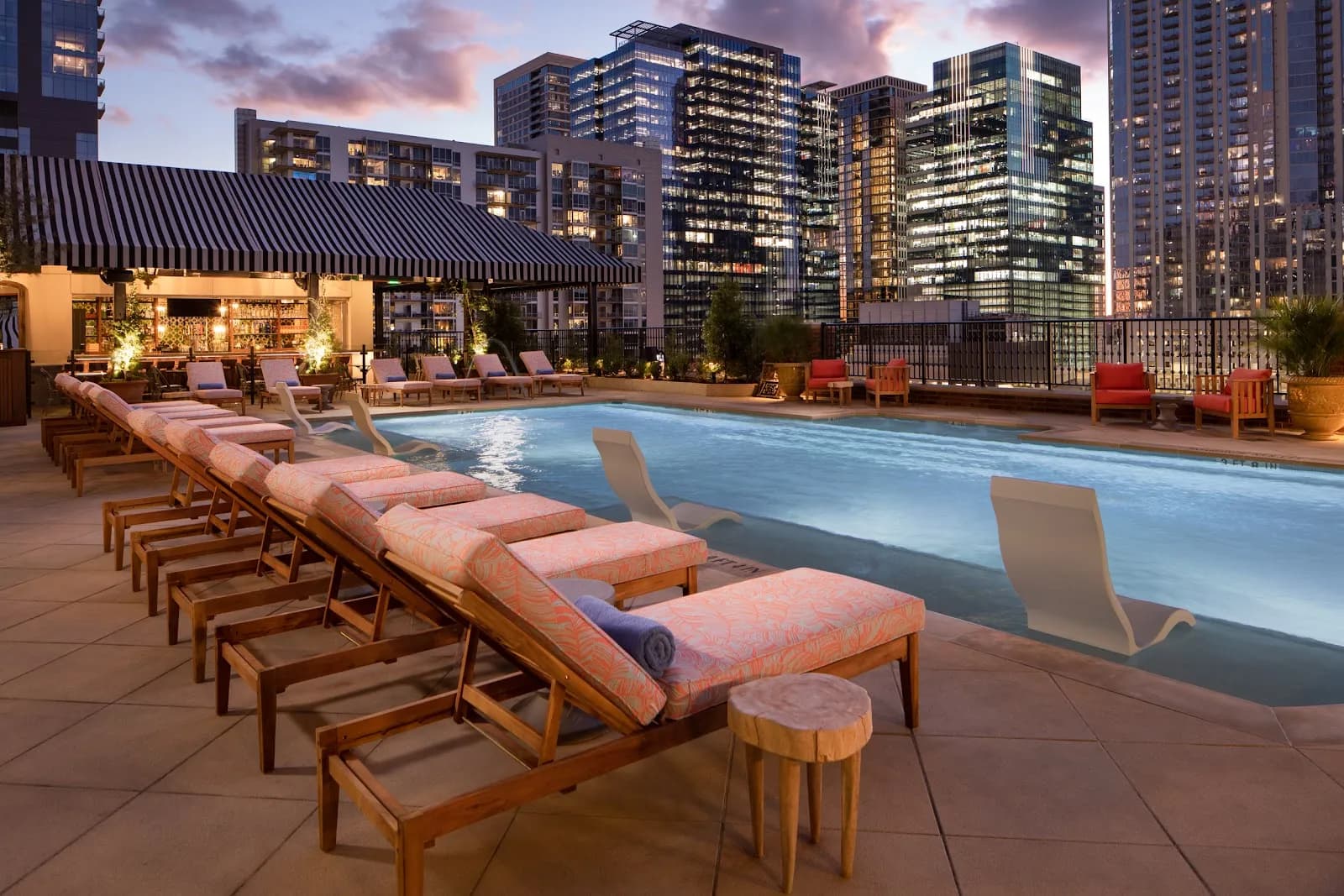 amenities-pool-2