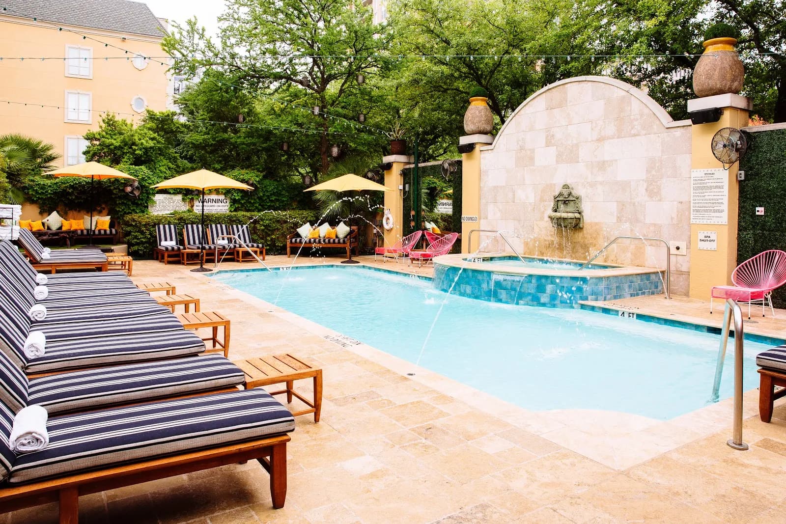 amenities-pool