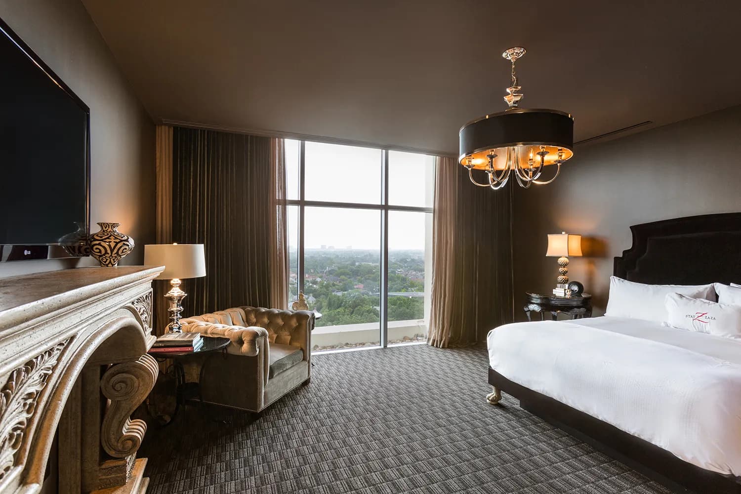 bedroom-kingbed