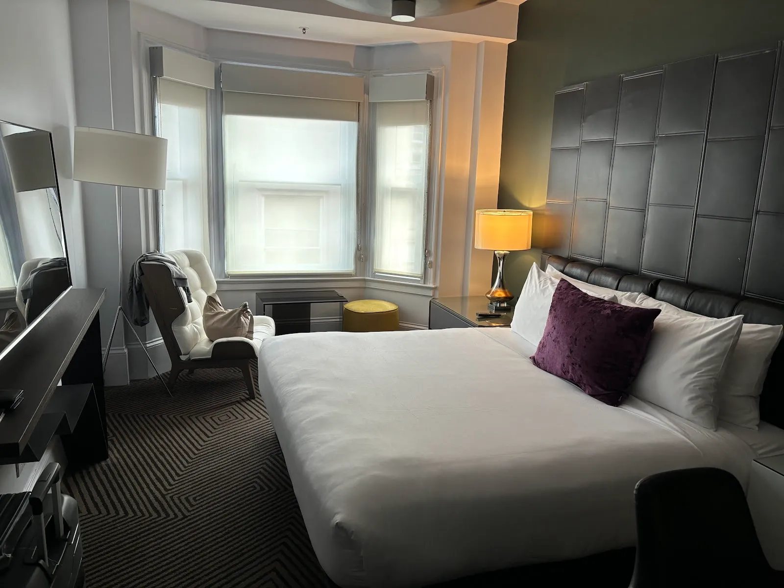 bedroom-kingbed-5