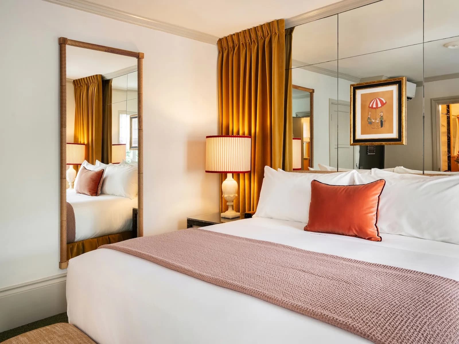 bedroom-kingbed