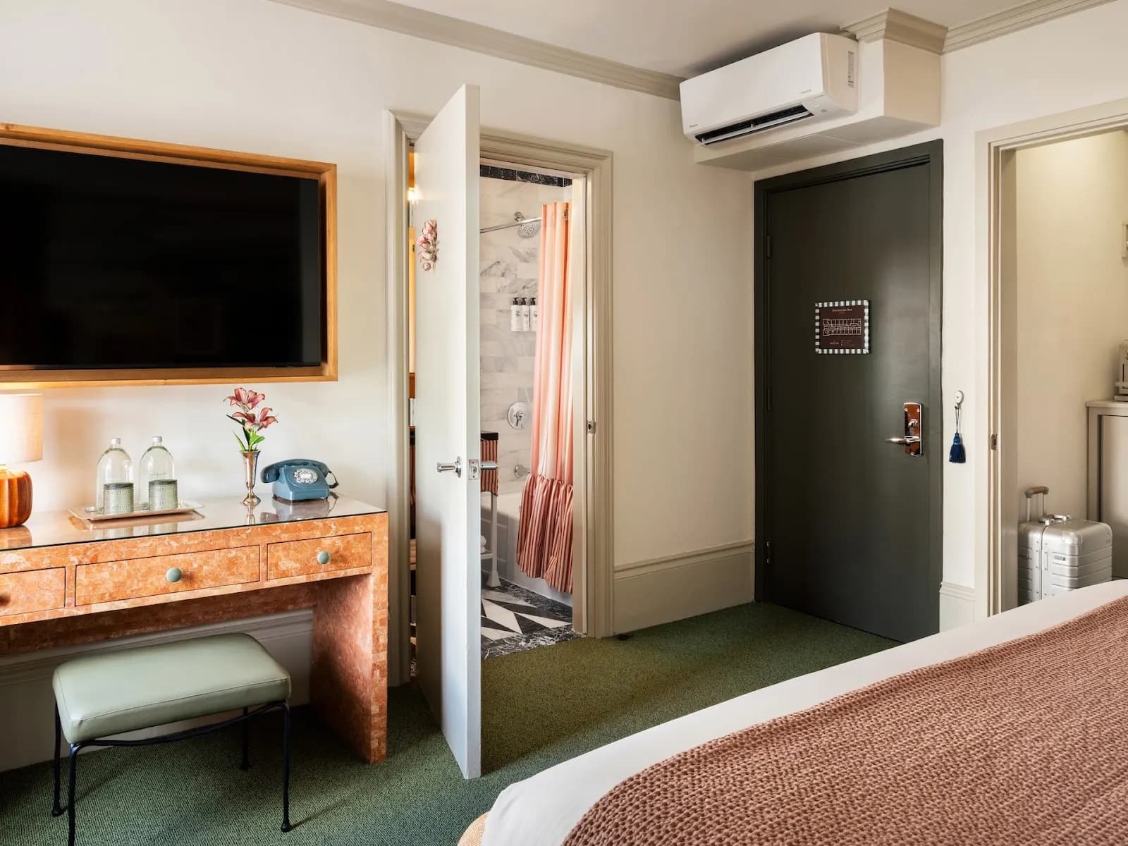 bedroom-roominterior