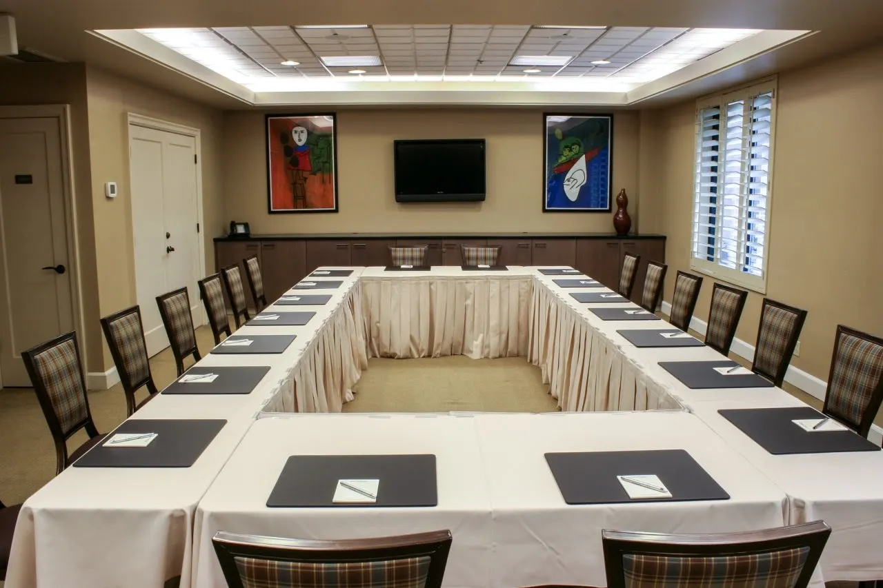 amenities-meetingroom