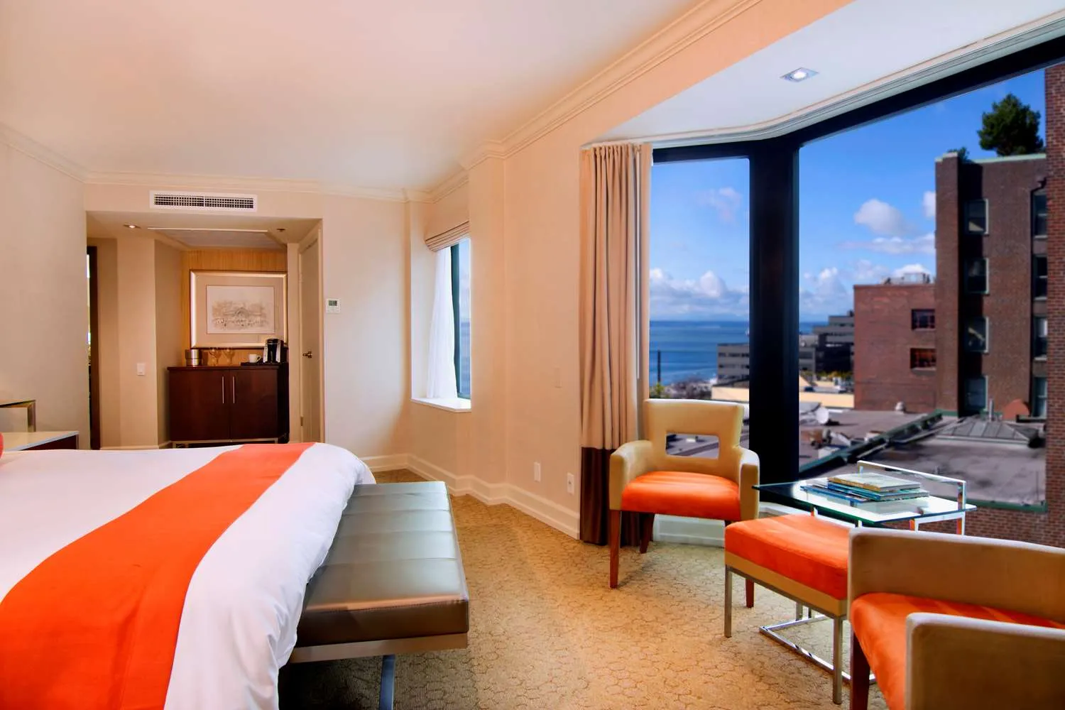 bedroom-suite