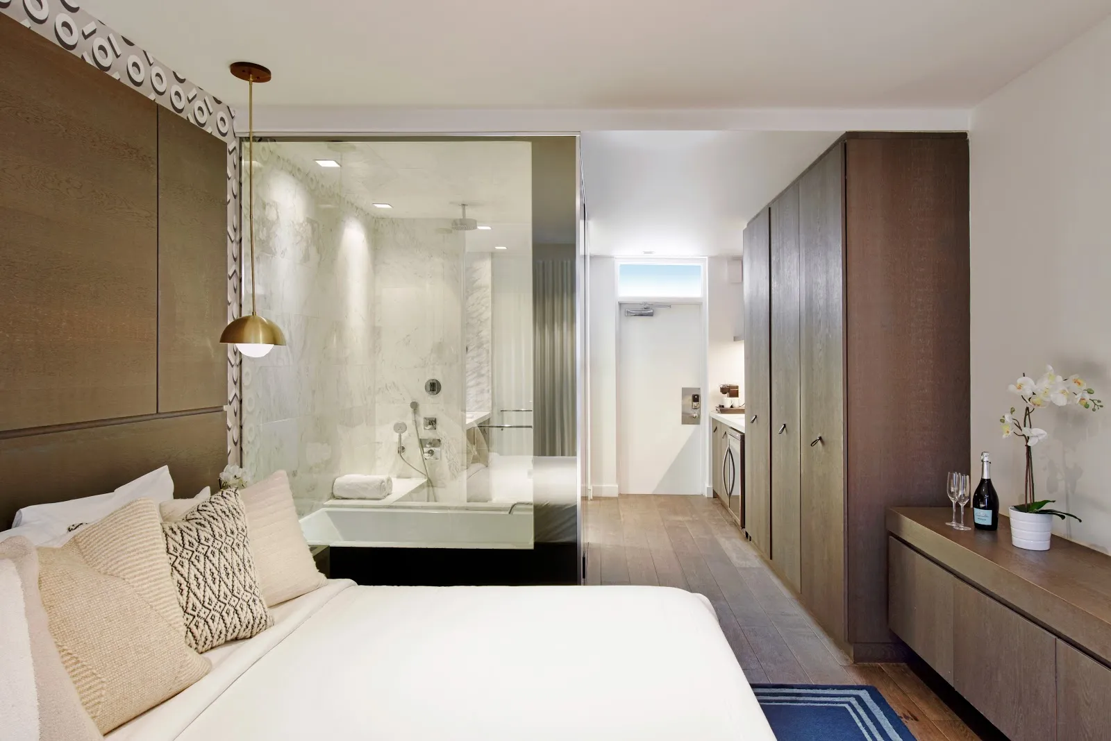 bedroom-suite