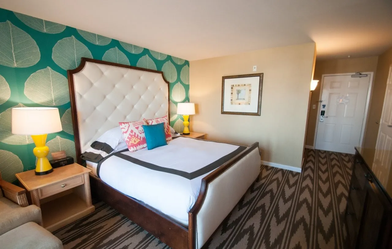 bedroom-queenbed