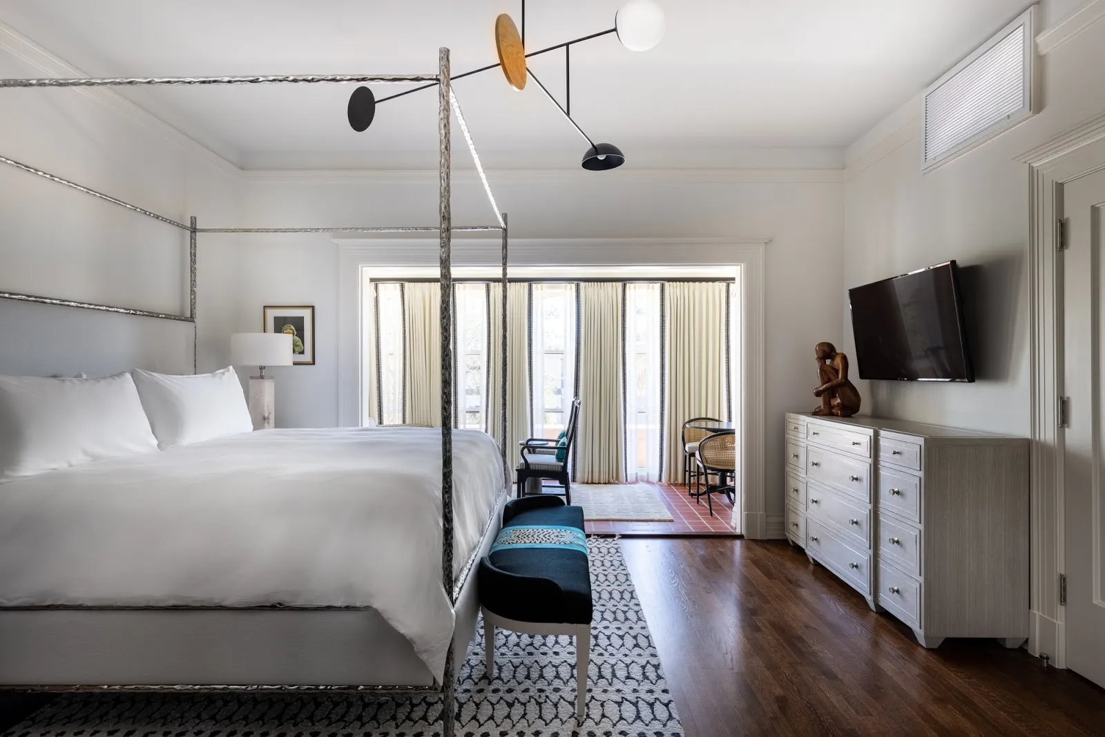 bedroom-fourposter