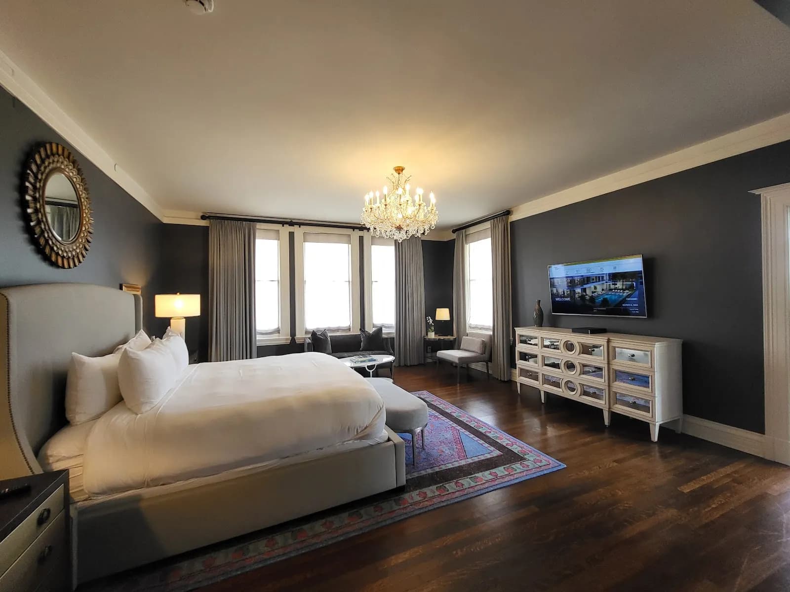 bedroom-kingbed