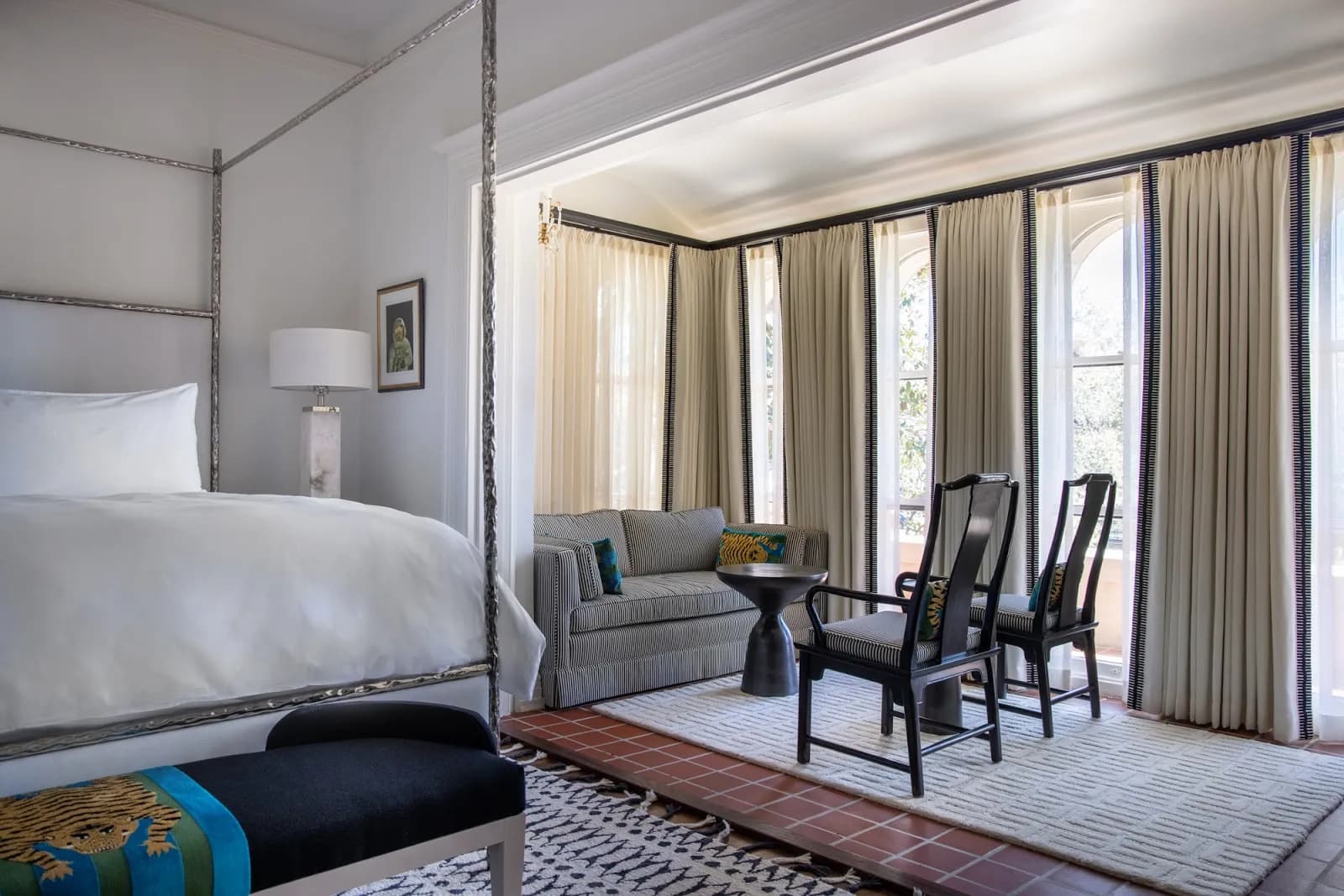 bedroom-suite