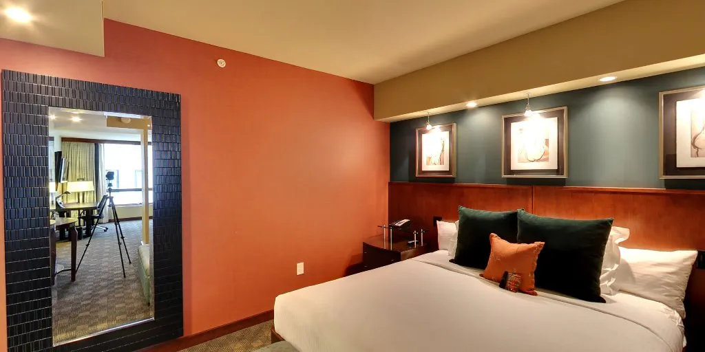bedroom-kingbed-4