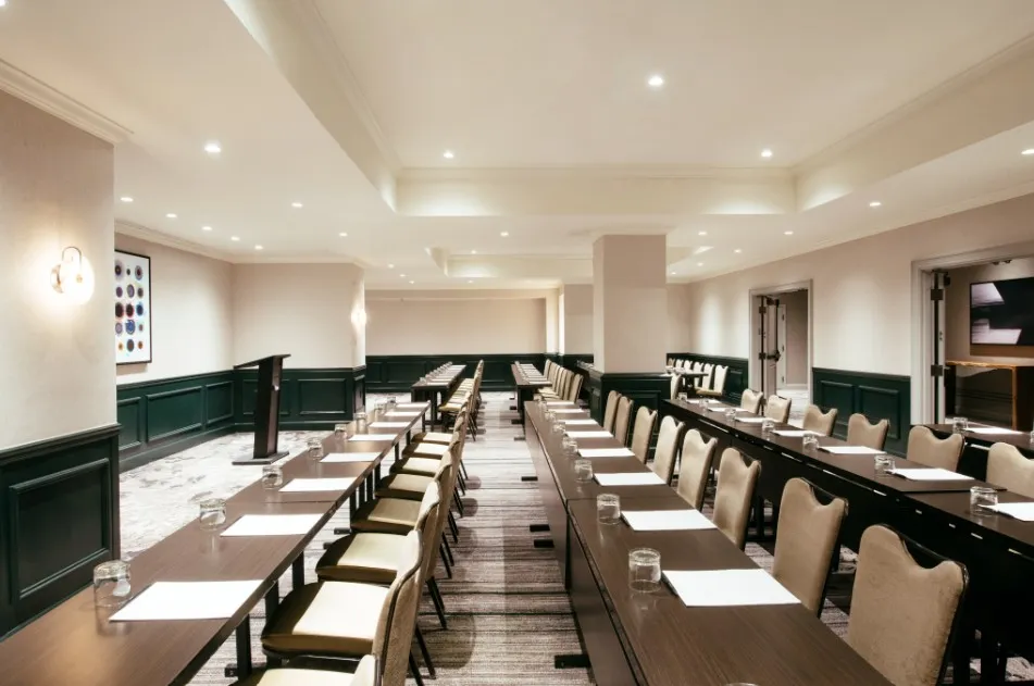 amenities-meetingroom-2