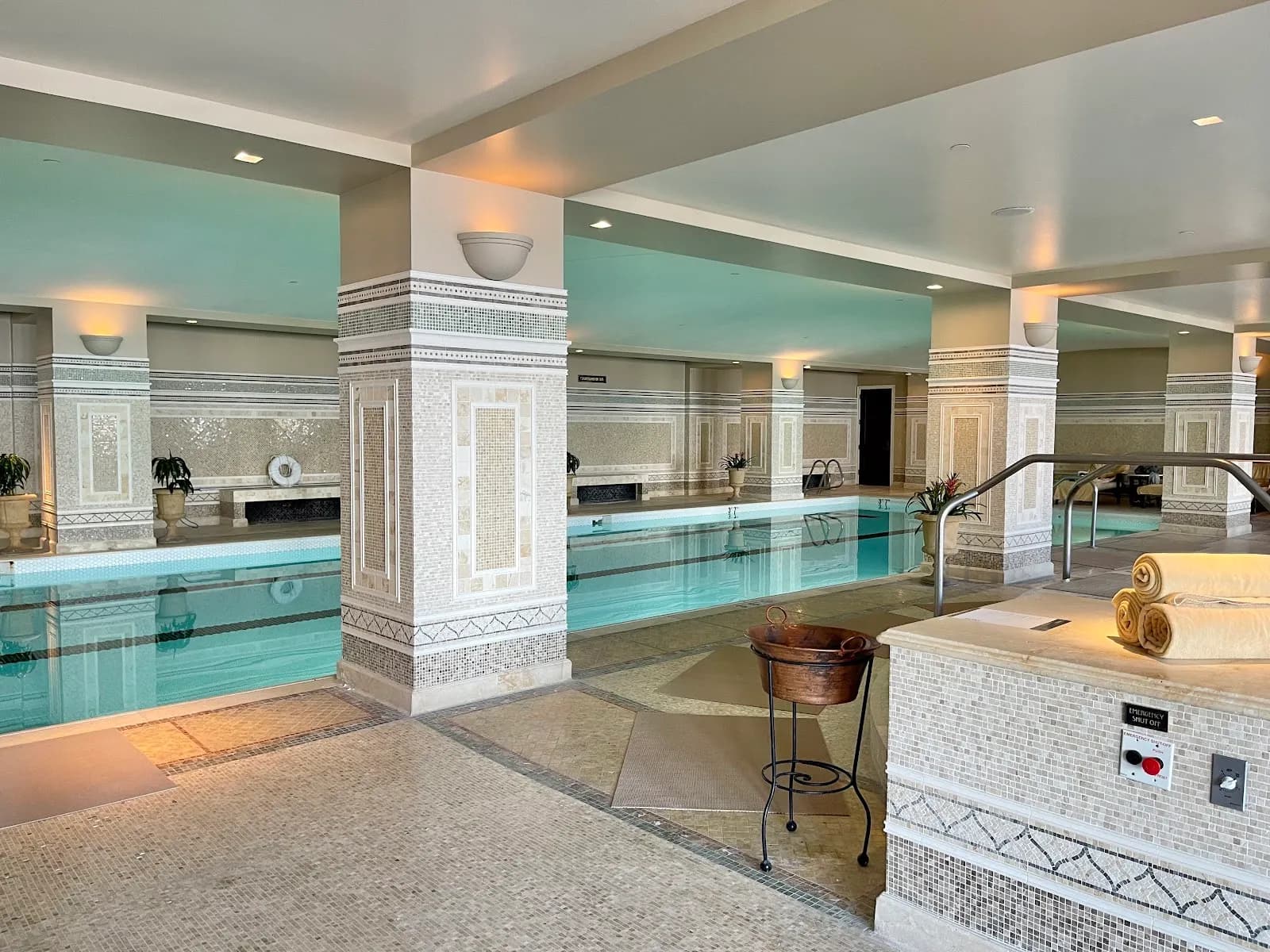 amenities-pool-3