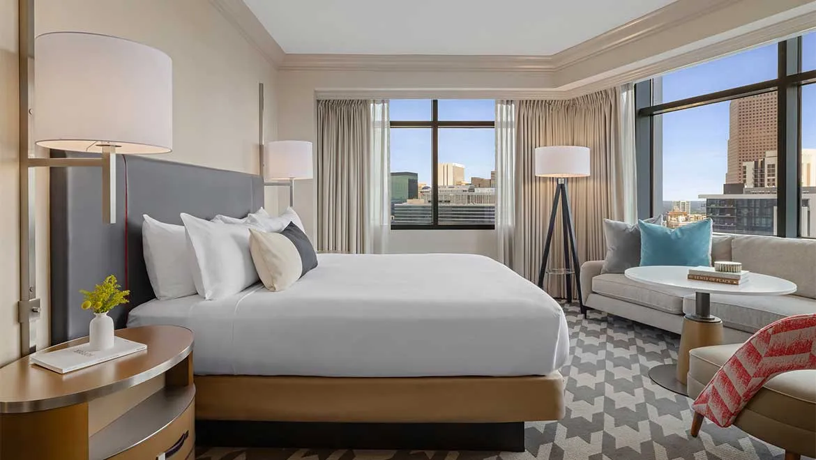 bedroom-kingbed-2