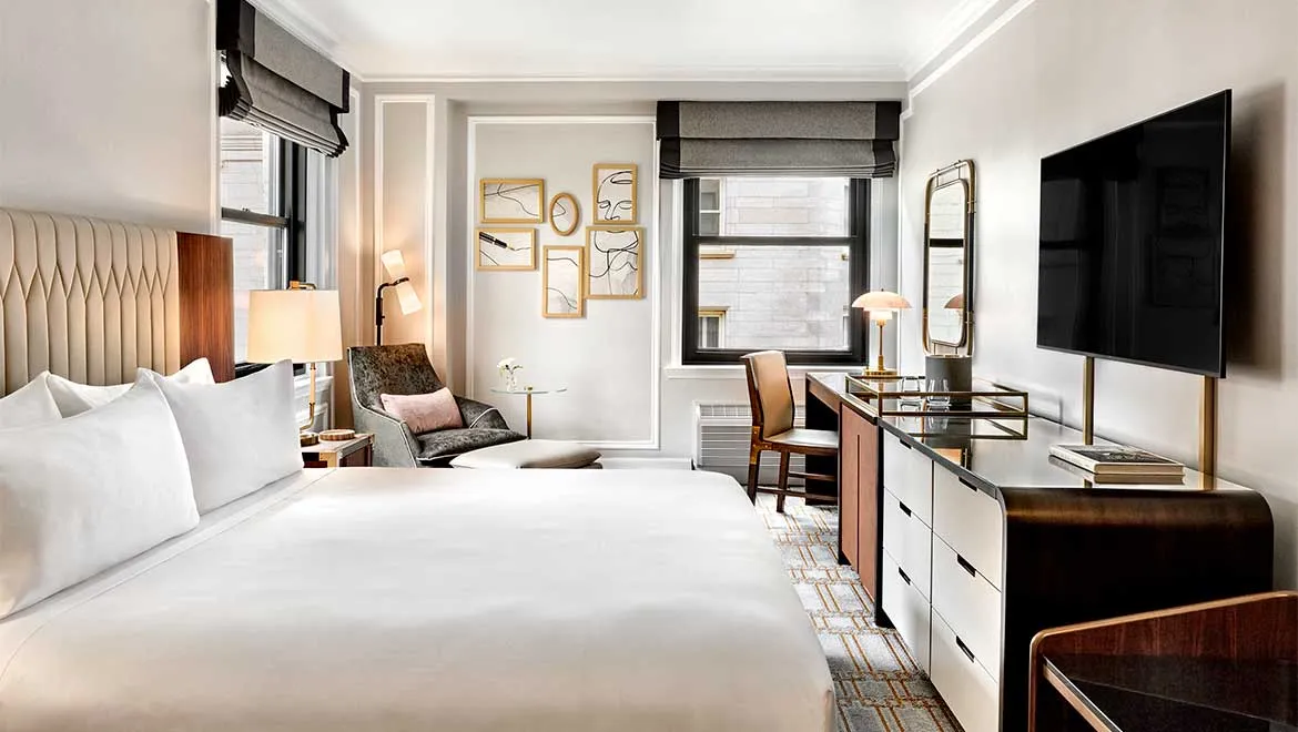 bedroom-kingbed