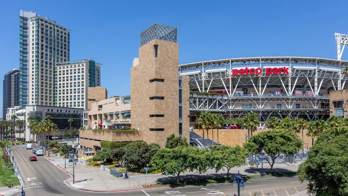 exterior-petcopark