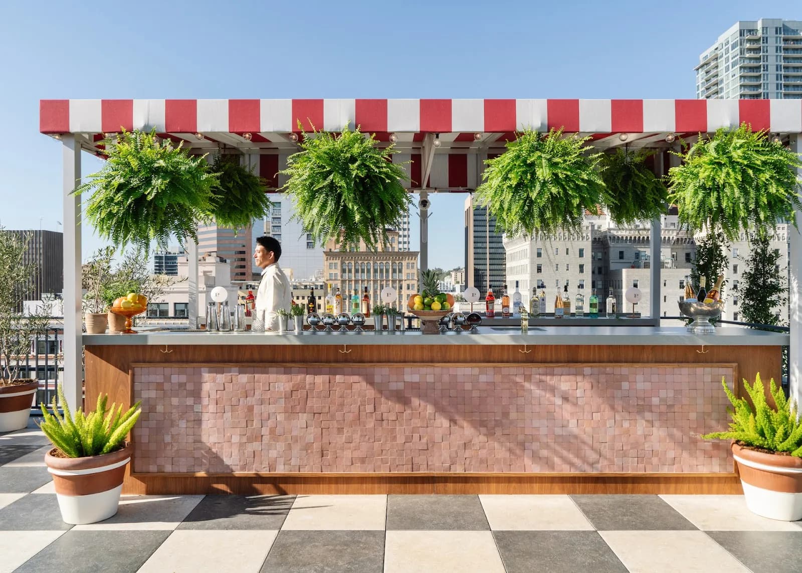 amenities-rooftopbar