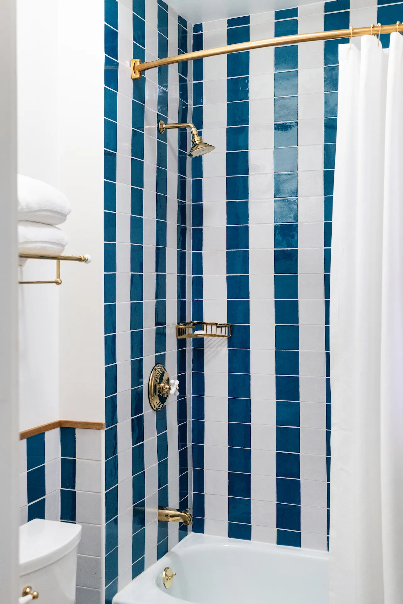 bathroom-shower