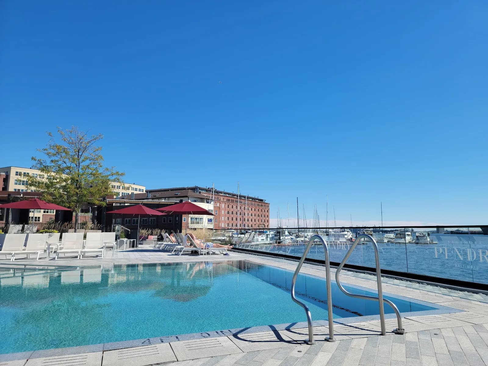 amenities-pool