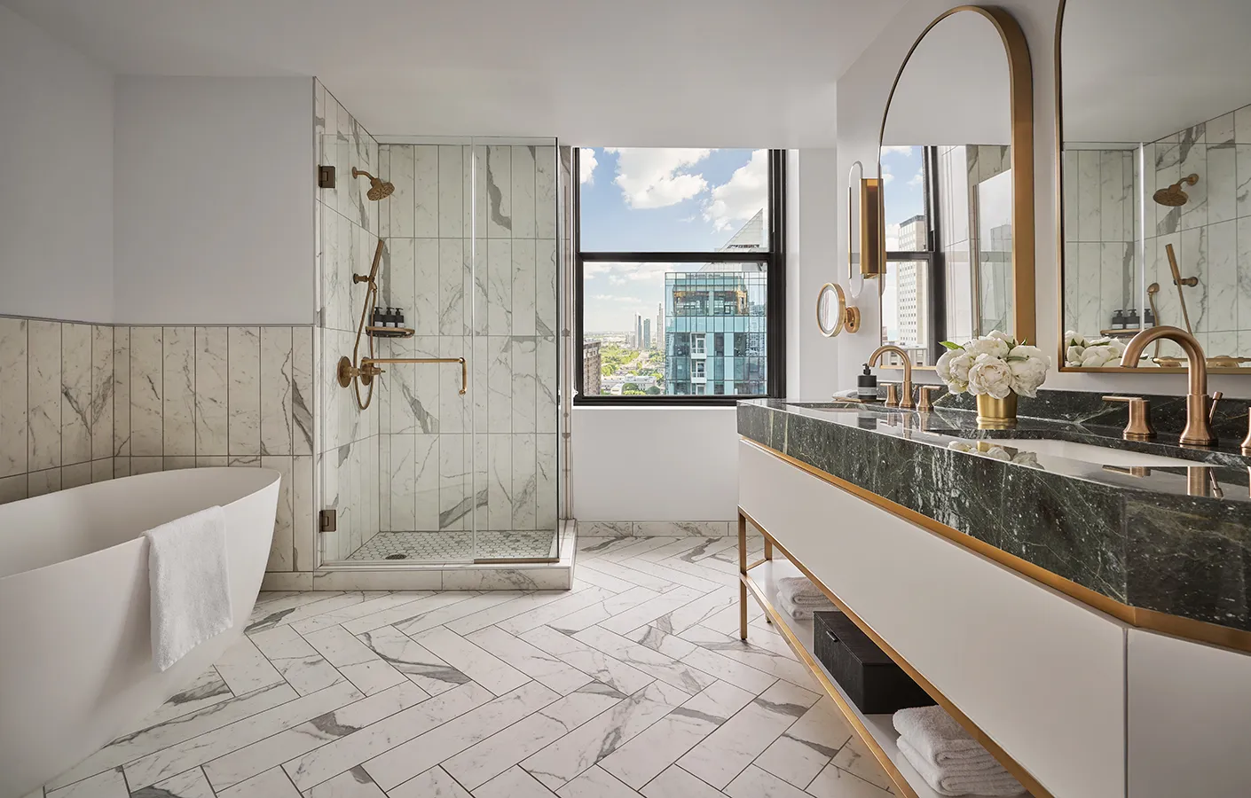 bathroom-bathtub