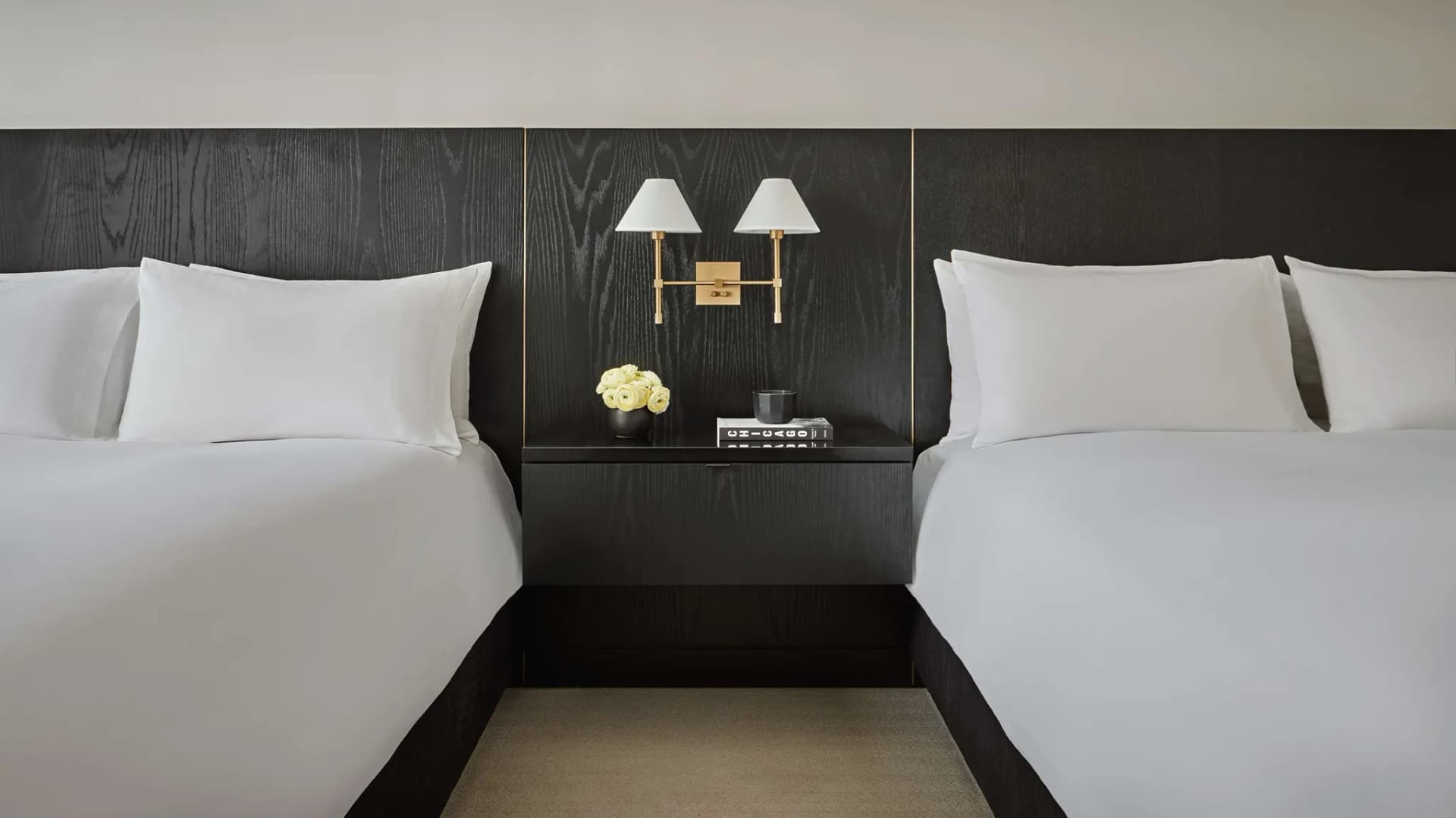 bedroom-doublebeds