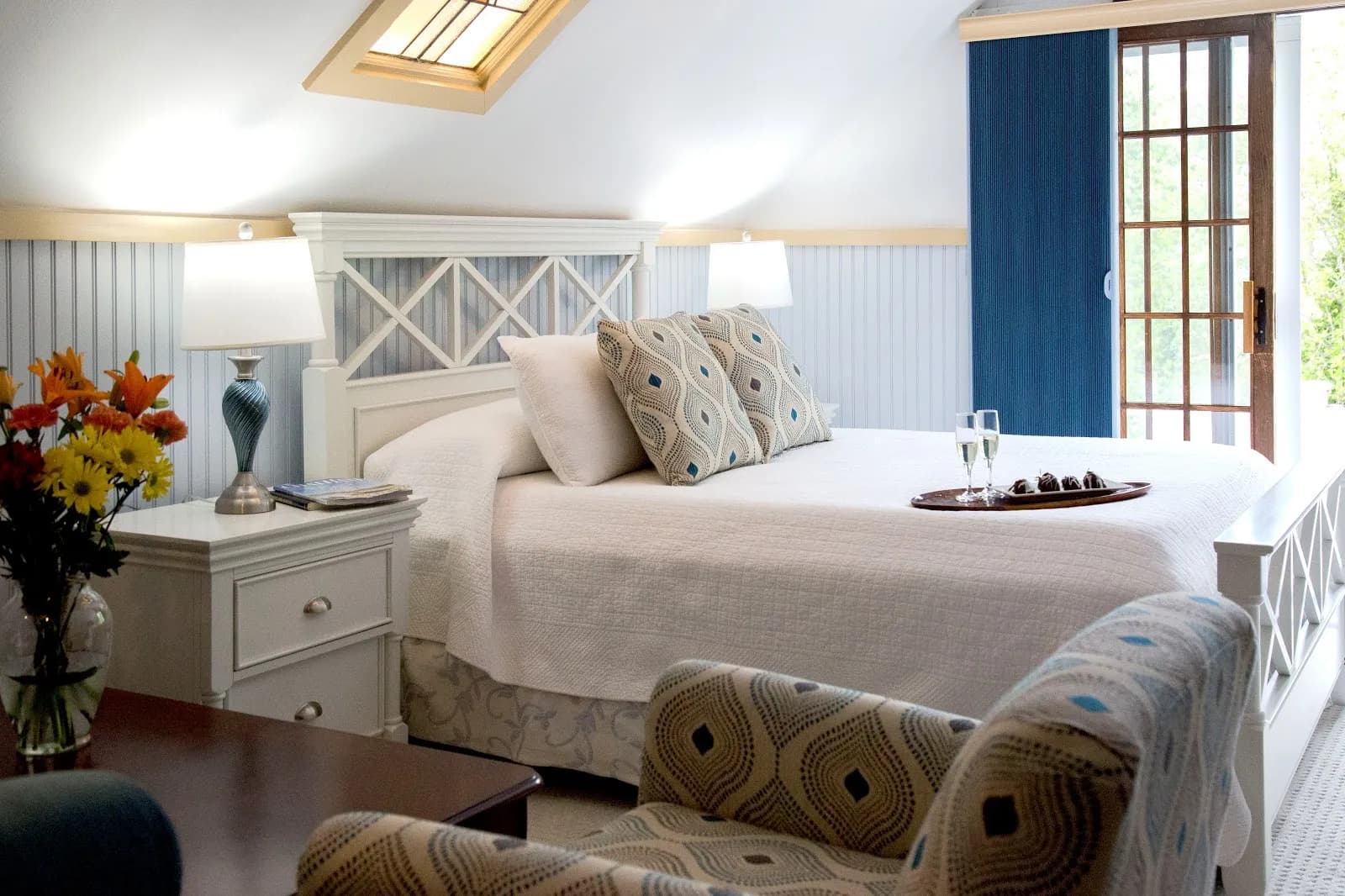 bedroom-queenbed
