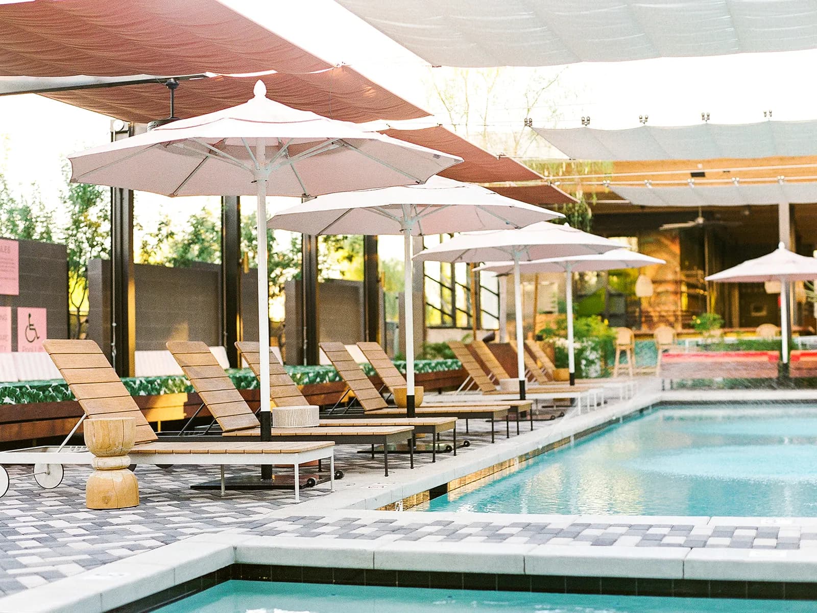 amenities-pool-3