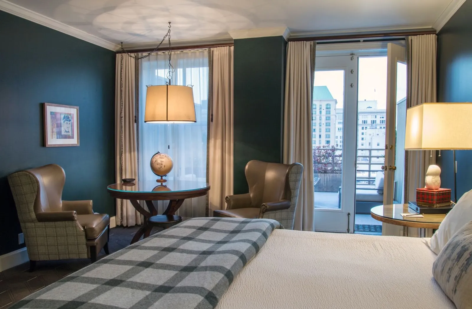 bedroom-suite