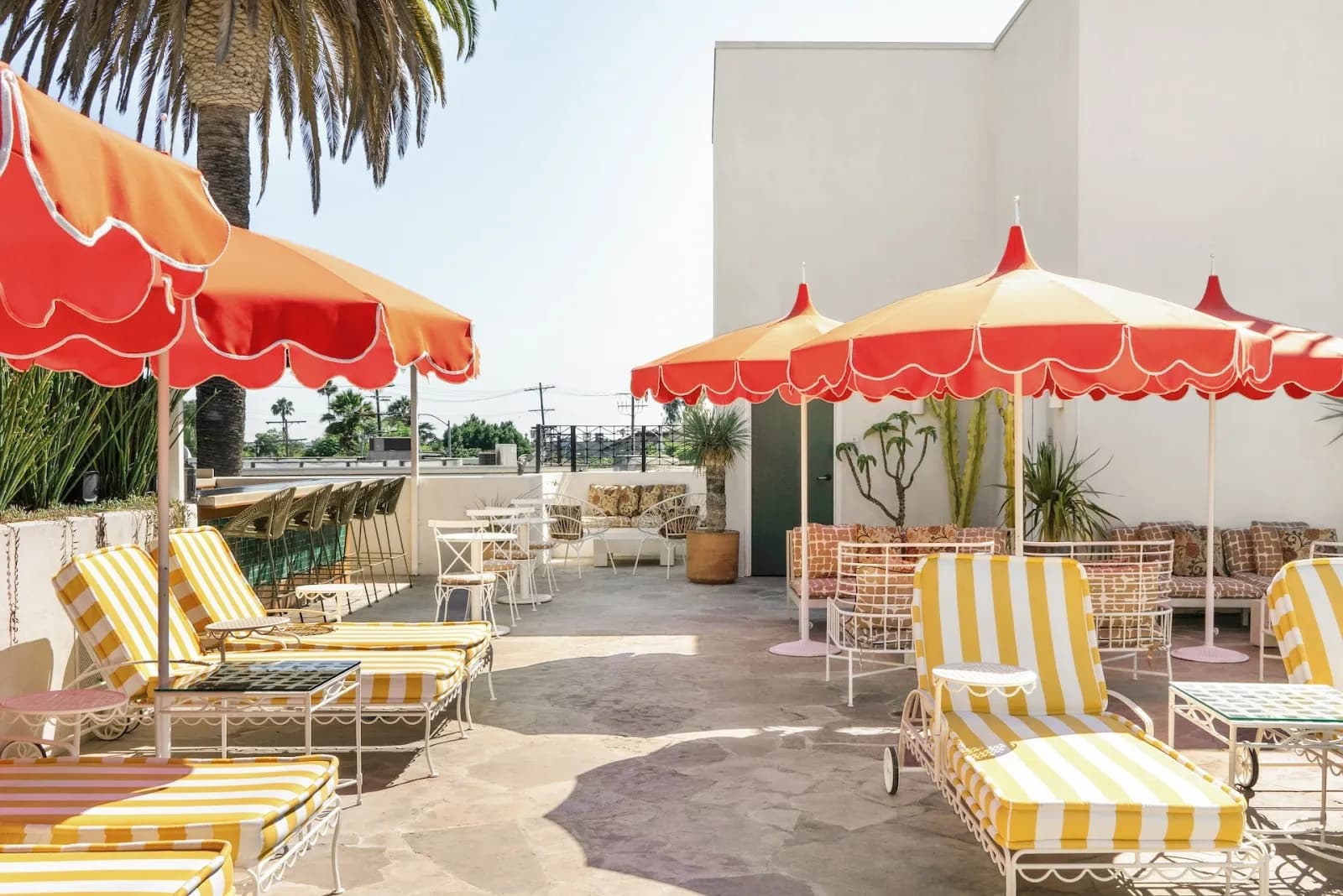amenities-poolarea