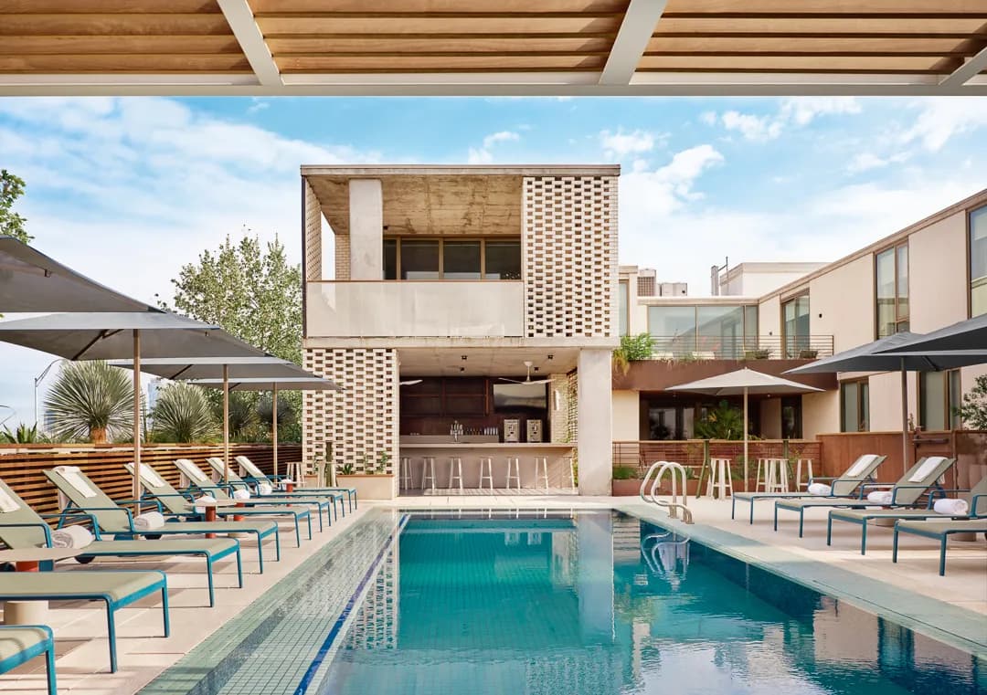 amenities-pool