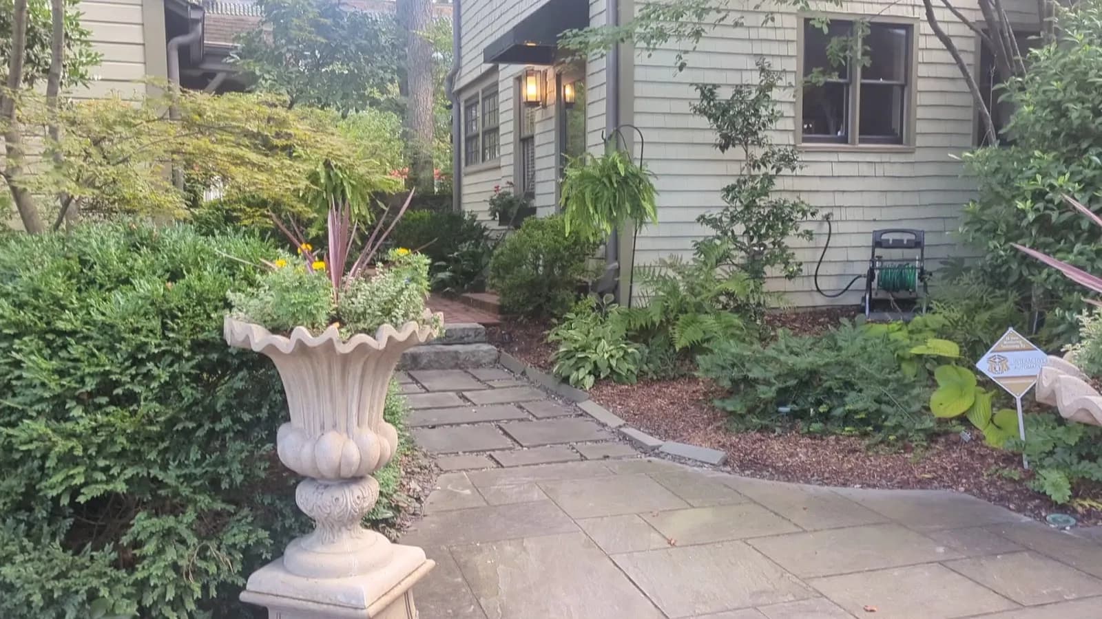 exterior-garden