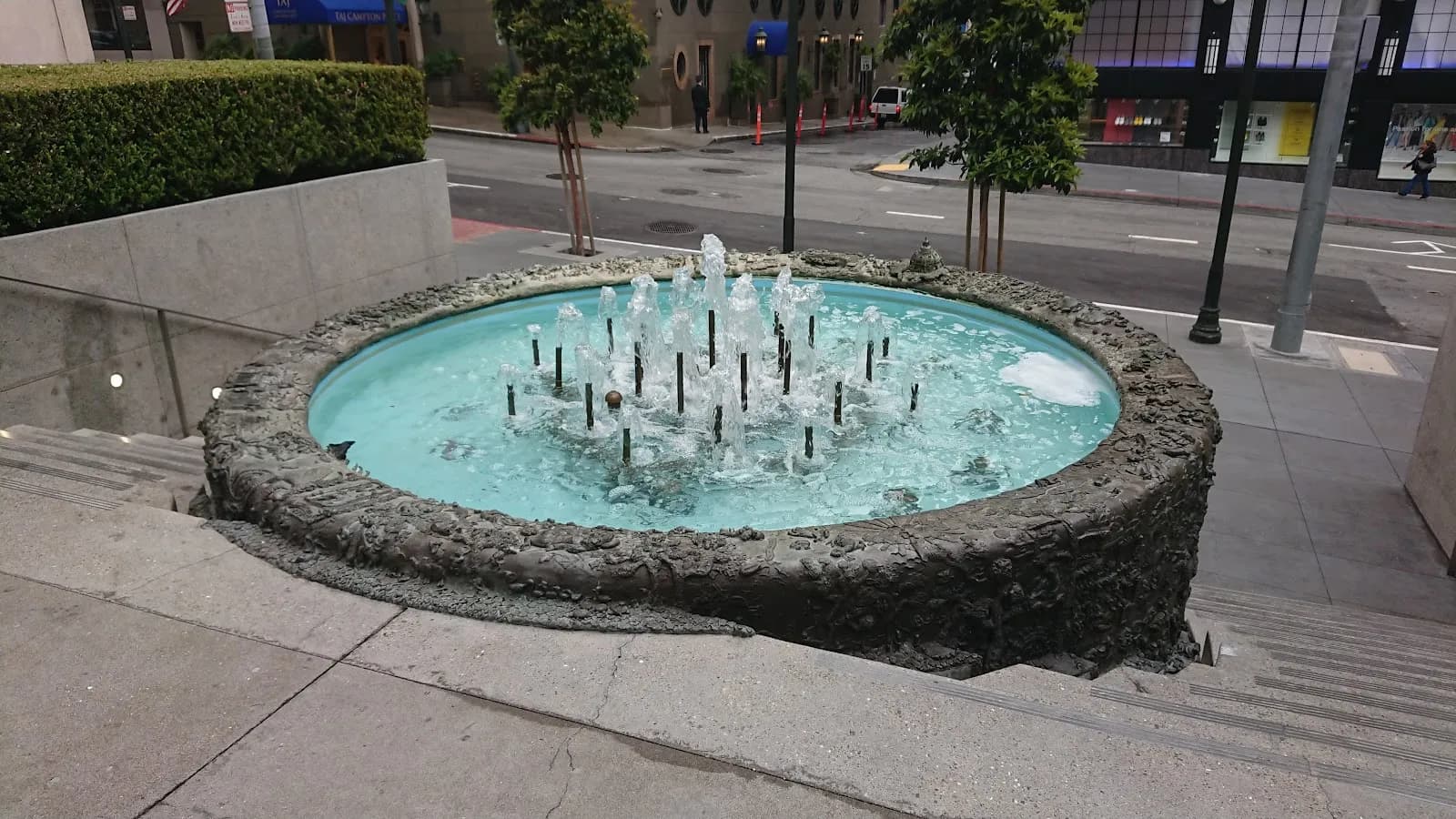 exterior-fountain