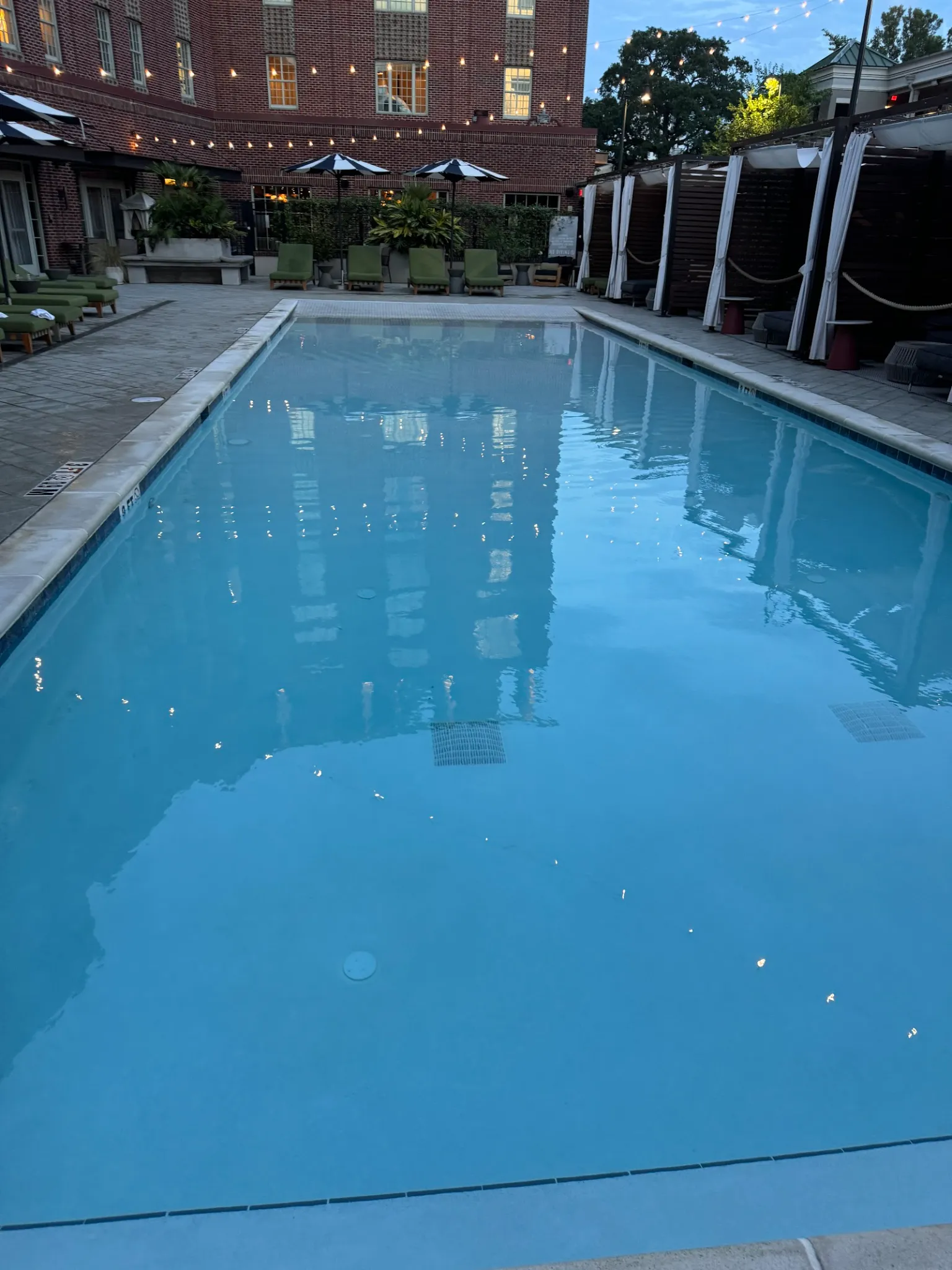 thealida_amenities_pool_2