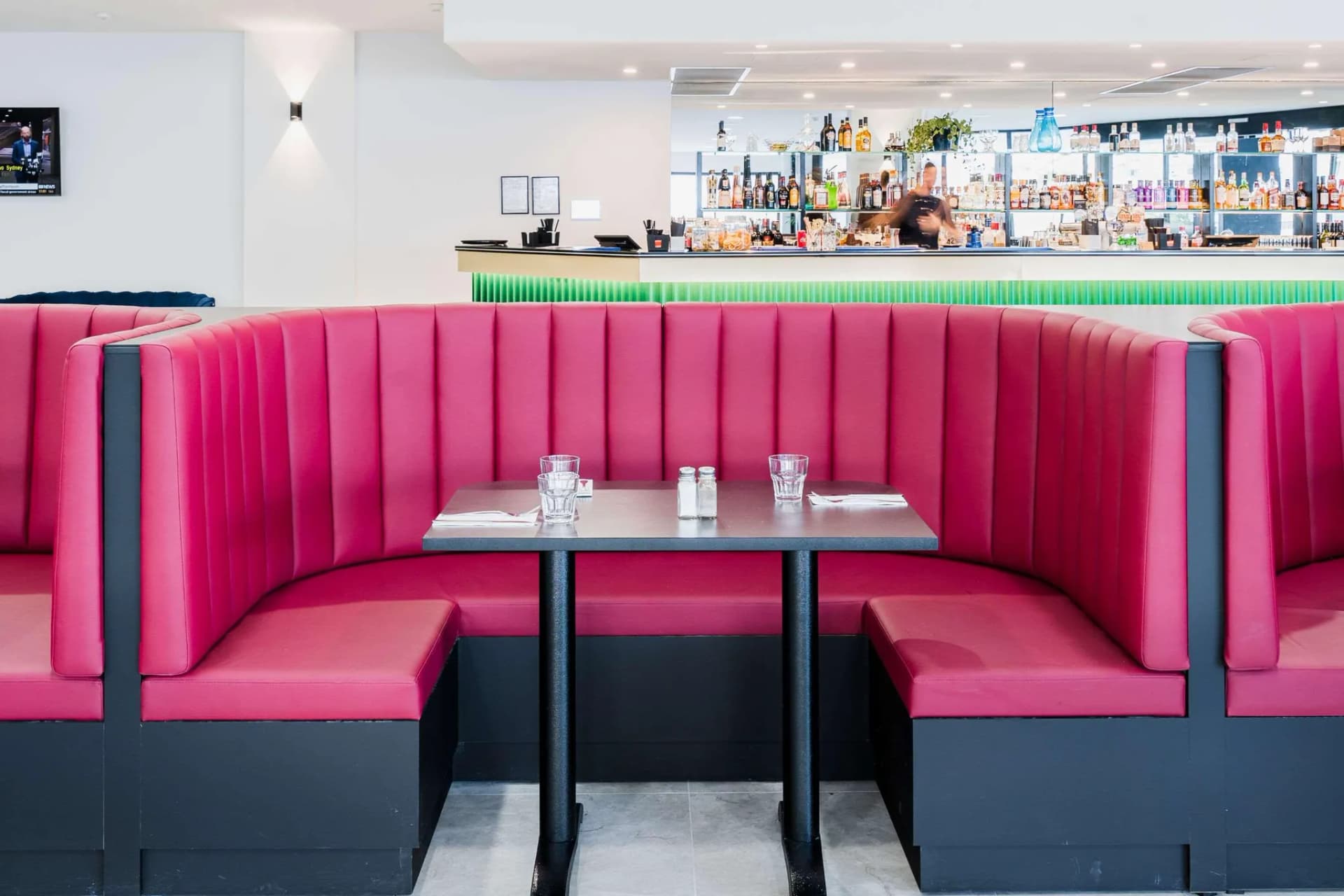 dining-barseating